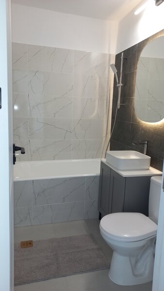 Drumul Taberei, vis a vis de parcul Moghioros